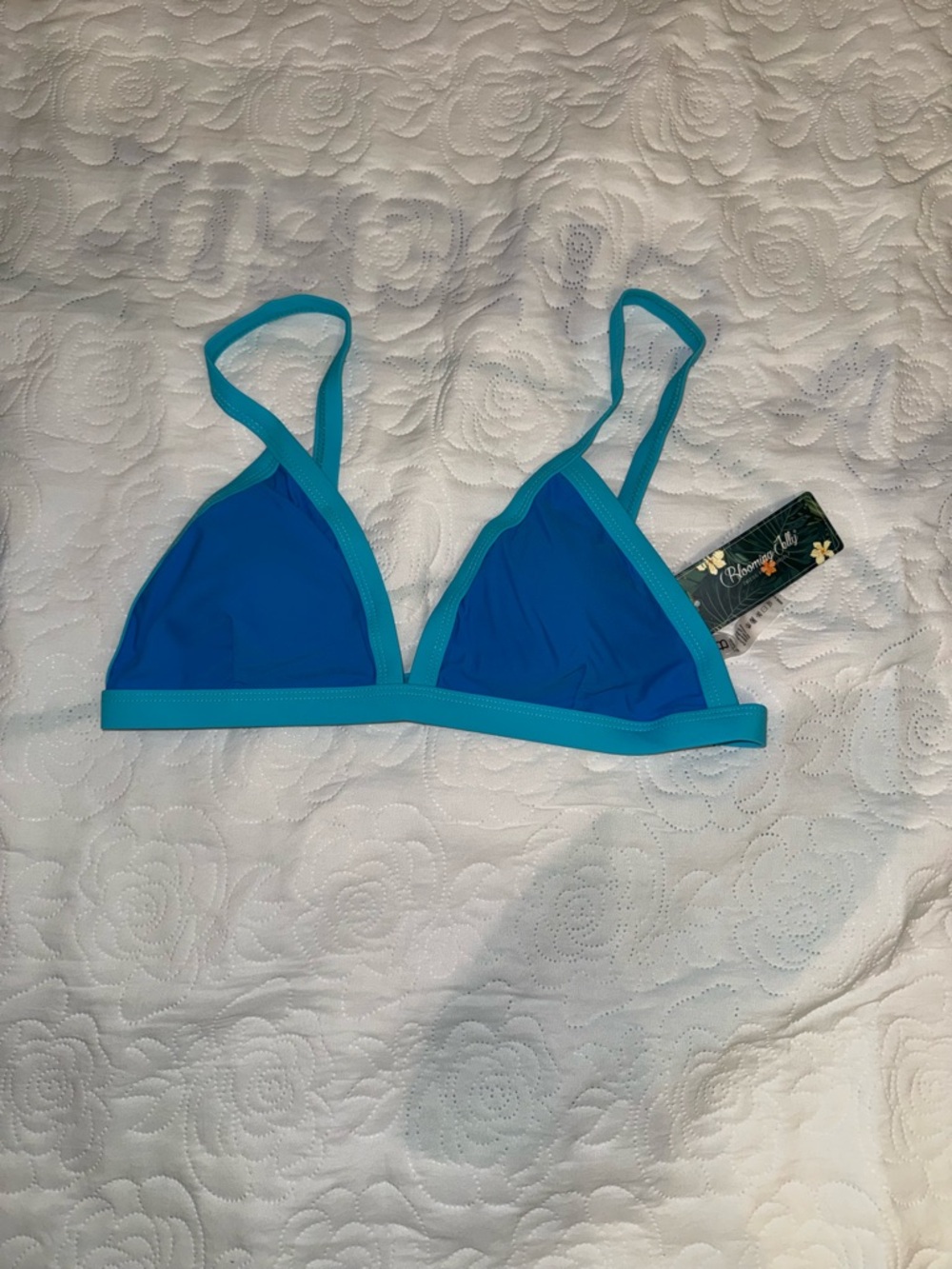 Blooming Jelly - Blue Two-Tone Triangle Bikini Set - Size Medium - Picture 4 of 8